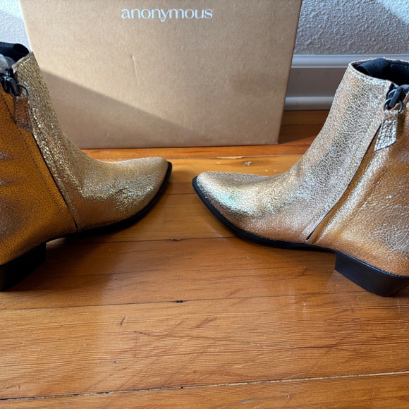 Tackle metallic gold boots - Picture 6 of 10